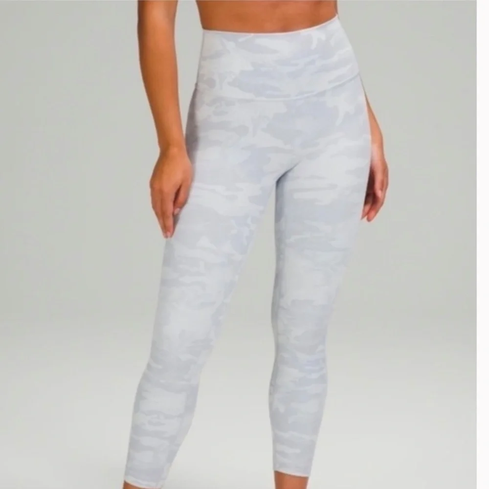 Lululemon Wunder Under Tight 25